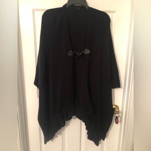 Black Women’s Wrap with Toggle Closure